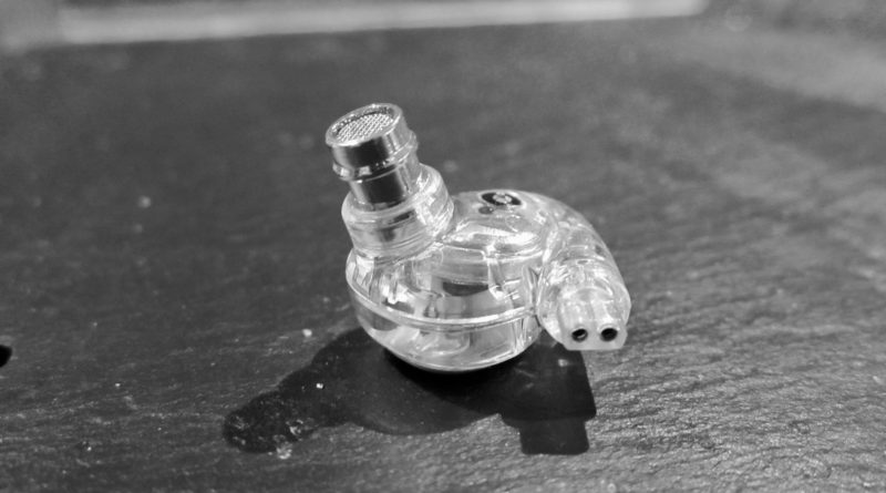 Simgot EM2 earpiece