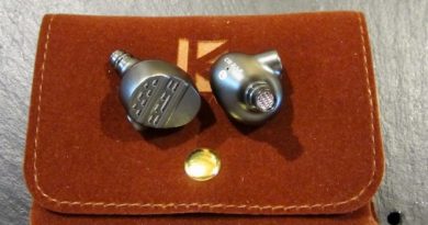KB EAR hi7