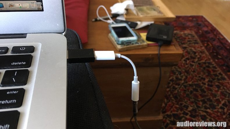Apple USB-C to 3.5 Headphone Jack Câble d'adapteur