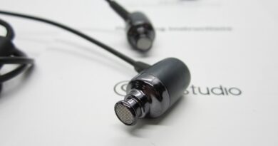 Earstudio HE100