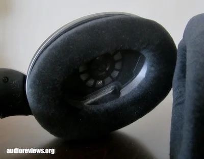 Sennheiser HD 550 Headphone REVIEW - Wolf In Sheep's Clothing 5 Sennheiser HD 550