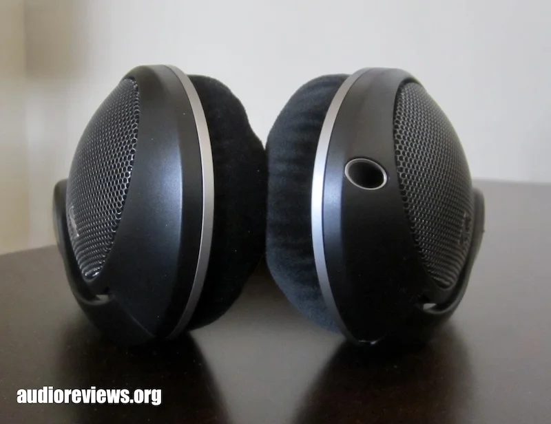 Sennheiser HD 550 Headphone REVIEW - Wolf In Sheep's Clothing 3 Sennheiser HD 550